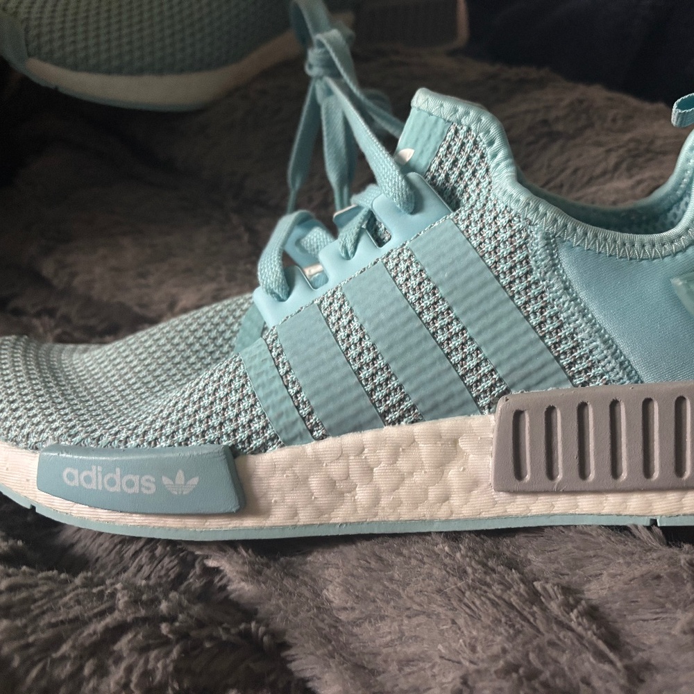 Adidas men’s R1